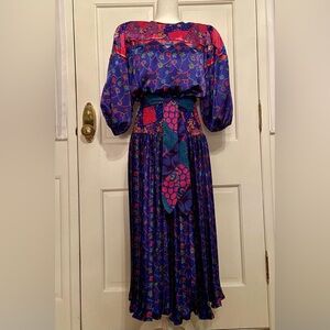 Vintage 80s DIANE FREIS M L Purple Pink Floral Georgette Dress Pleated Unworn